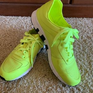 Gucci Men’s Leather Sneakers M10G